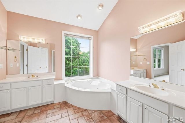 5063 Oak Bluff Drive, High Ridge, MO 63049