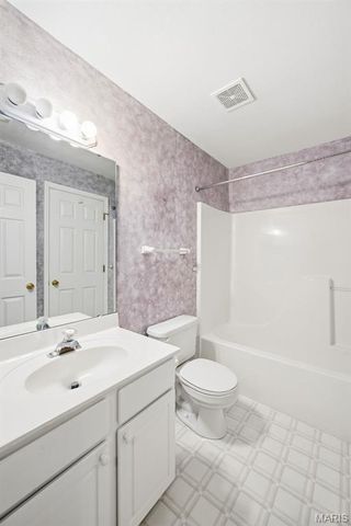 5063 Oak Bluff Drive, High Ridge, MO 63049