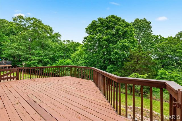 5063 Oak Bluff Drive, High Ridge, MO 63049