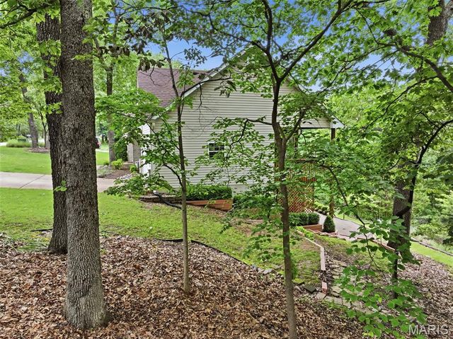 5063 Oak Bluff Drive, High Ridge, MO 63049