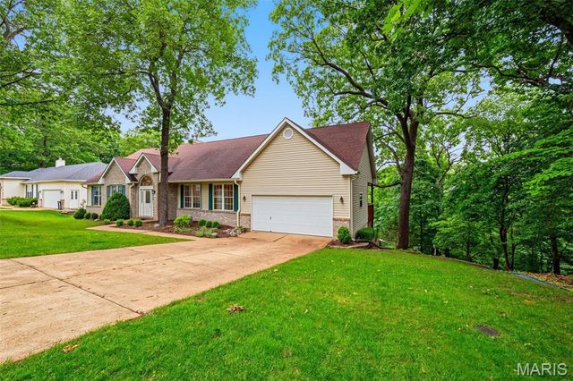 5063 Oak Bluff Drive, High Ridge, MO 63049