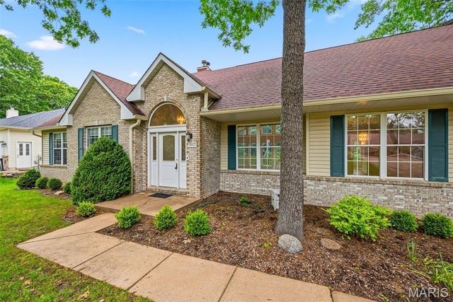 5063 Oak Bluff Drive, High Ridge, MO 63049