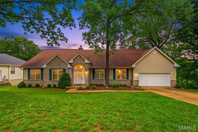 5063 Oak Bluff Drive, High Ridge, MO 63049
