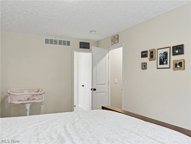 1418 Johns Road, Clinton, OH 44216