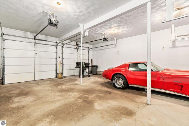 11475 NE Lakeview Drive, Kalkaska, MI 49646