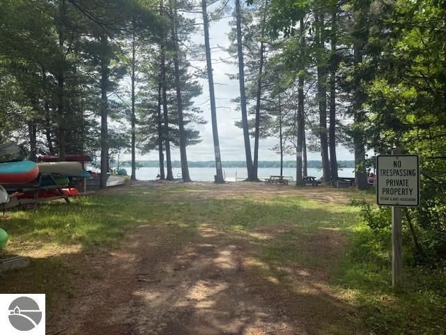 11475 NE Lakeview Drive, Kalkaska, MI 49646