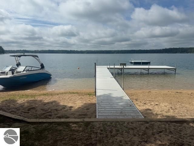 11475 NE Lakeview Drive, Kalkaska, MI 49646