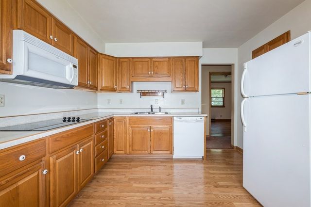 7210 Beechwood Drive, Urbandale, IA 50322