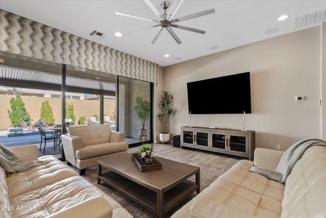 8142 E JAEGER Street, Mesa, AZ 85207