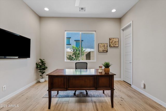 8142 E JAEGER Street, Mesa, AZ 85207