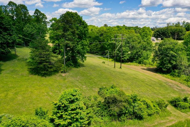 6330 W Laurel Road, London, KY 40741