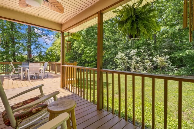 6330 W Laurel Road, London, KY 40741