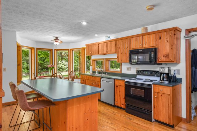 6330 W Laurel Road, London, KY 40741