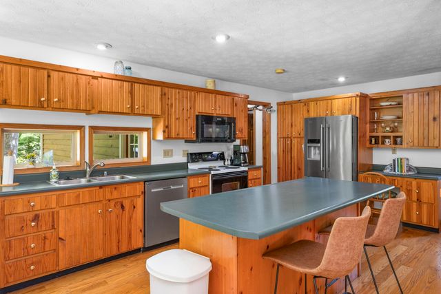 6330 W Laurel Road, London, KY 40741