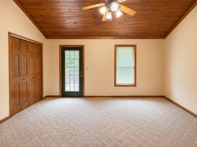 6330 W Laurel Road, London, KY 40741
