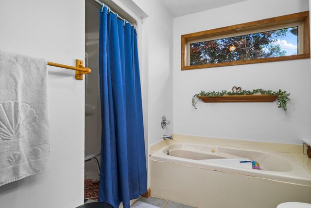 6330 W Laurel Road, London, KY 40741