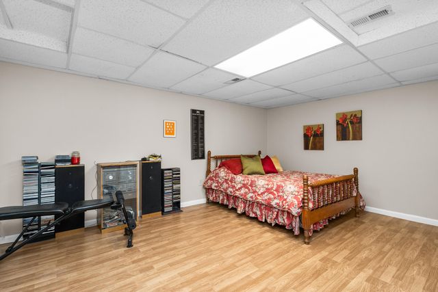 6330 W Laurel Road, London, KY 40741