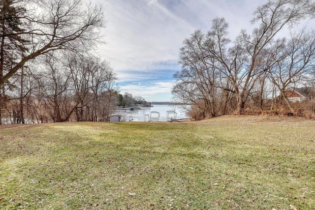 N67W34613 County Hwy K, Oconomowoc, WI 53066