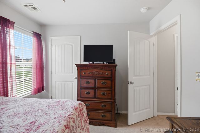 5209 S Bahama Avenue, Sand Springs, OK 74063