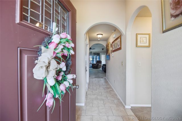 5209 S Bahama Avenue, Sand Springs, OK 74063