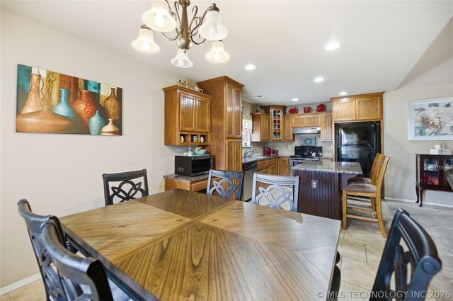 5209 S Bahama Avenue, Sand Springs, OK 74063