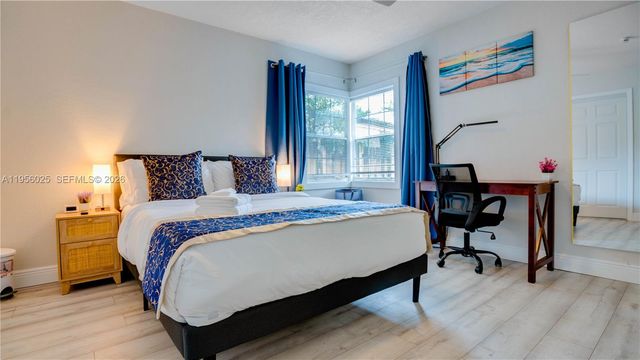 5157 NE 6th Ave, Oakland Park, FL 33334