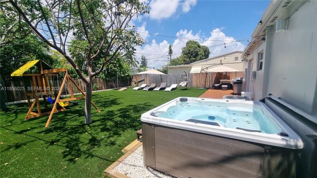 5157 NE 6th Ave, Oakland Park, FL 33334