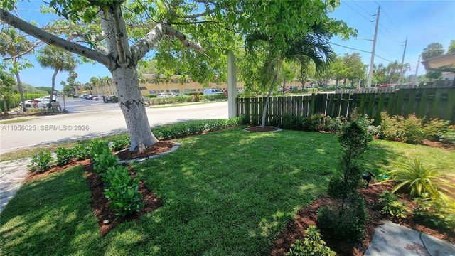 5157 NE 6th Ave, Oakland Park, FL 33334