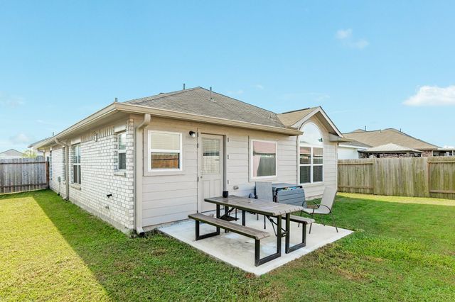 108 Cullen Street, Angleton, TX 77515