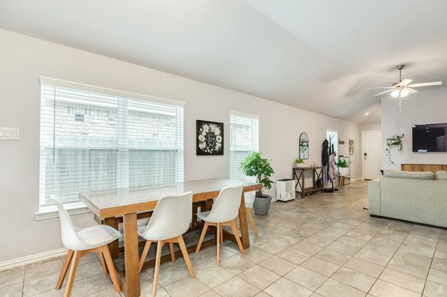 108 Cullen Street, Angleton, TX 77515