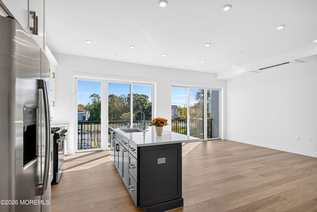 1 5th Avenue 209, Neptune City, NJ 07753
