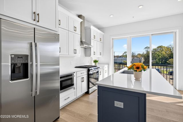 1 5th Avenue 209, Neptune City, NJ 07753