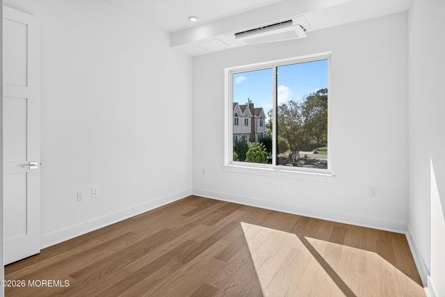 1 5th Avenue 209, Neptune City, NJ 07753