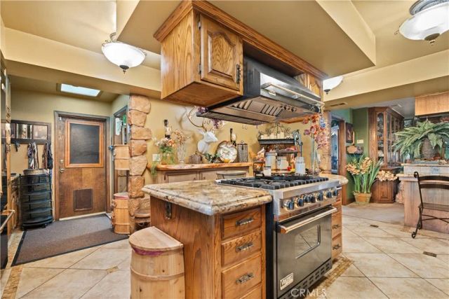 6016 E Texas, Bakersfield, CA 93307