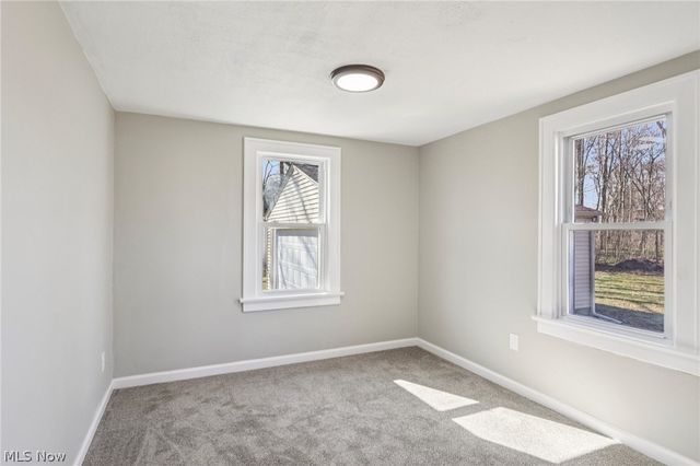 62 Jacobs Road, Hubbard, OH 44425