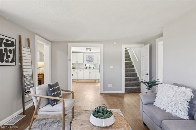 62 Jacobs Road, Hubbard, OH 44425