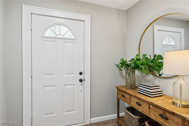 62 Jacobs Road, Hubbard, OH 44425