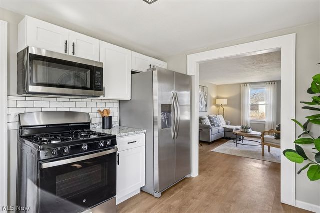 62 Jacobs Road, Hubbard, OH 44425