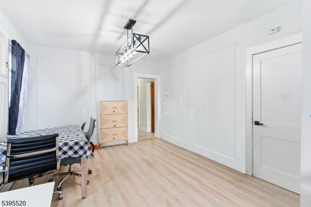 937 S Elmora Ave, Elizabeth City, NJ 07202