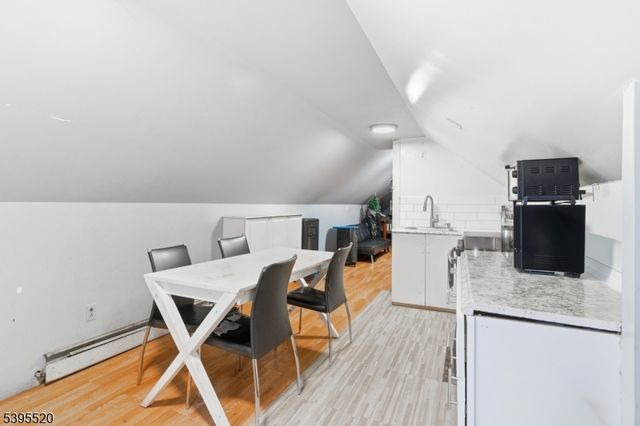 937 S Elmora Ave, Elizabeth City, NJ 07202