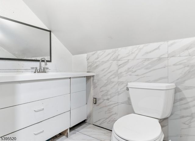 937 S Elmora Ave, Elizabeth City, NJ 07202