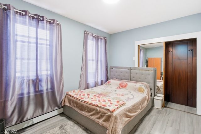 937 S Elmora Ave, Elizabeth City, NJ 07202