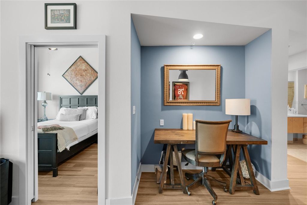 Image 16 of property listing at 1120 E KENNEDY BOULEVARD 827, Tampa, FL 33602