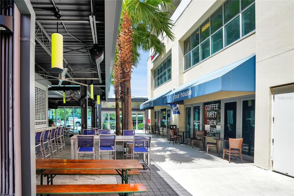 Image 29 of property listing at 1120 E KENNEDY BOULEVARD 827, Tampa, FL 33602