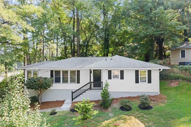 220 Woods Drive NE, Marietta, GA 30060