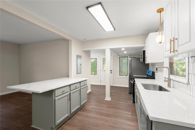 220 Woods Drive NE, Marietta, GA 30060