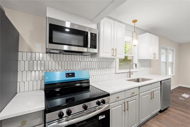 220 Woods Drive NE, Marietta, GA 30060