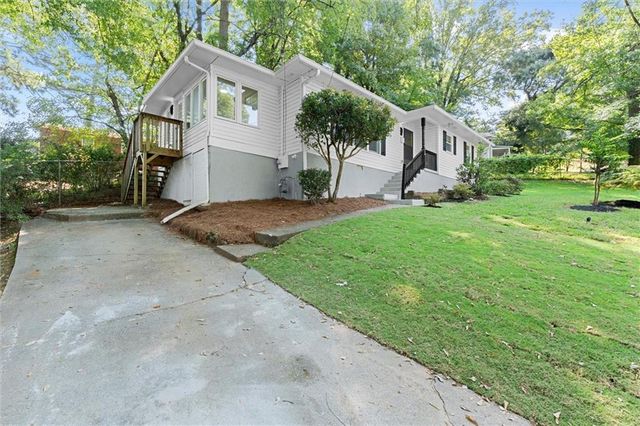220 Woods Drive NE, Marietta, GA 30060