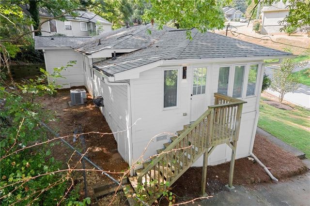 220 Woods Drive NE, Marietta, GA 30060