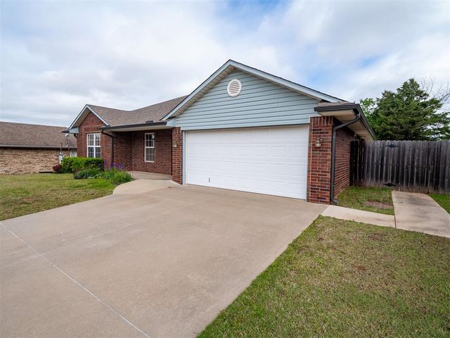 2264 Gray Dove Drive, Shawnee, OK 74804
